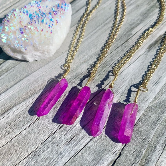 Purple Aura Quartz Gold Necklace - Picture 2 of 6